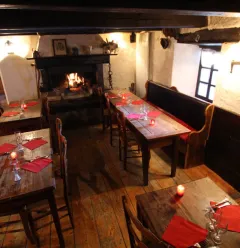 Le Petit Chaperon Rouge, lower dining room