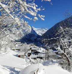 snowshoeing at Le Châtelard