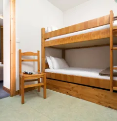 Sleeping area with bunk beds