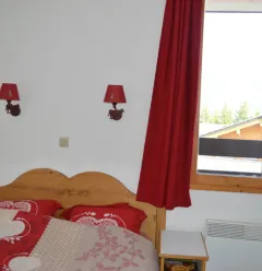 Bedroom with double bed