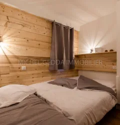 Bedroom with double bed