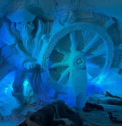 Carved snow grotto_Champagny-en-Vanoise