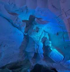 Carved snow grotto_Champagny-en-Vanoise