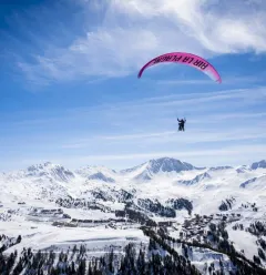 Tandem paragliding flight with AIR La Plagne