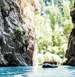 Rafting dans les gorges
