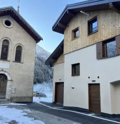Public lavatory - Le Bois_Champagny-en-Vanoise