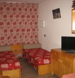 Sleeping area/TV "Studio La Traverse"