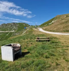 Picnic area at Bijolin_Montchavin-les-Coches
