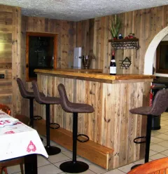 bar