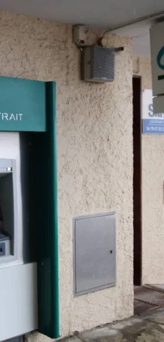 Distributeur de billets à Montchavin
