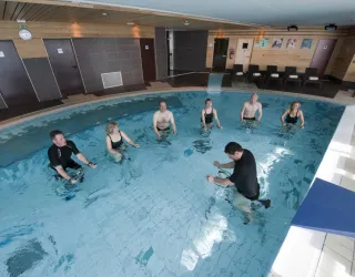 Cours d'aquabiking