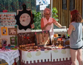 Marché Artisanal Traders' market and garage sale_Champagny-en-Vanoise