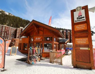 Bureaux ESF en hiver à Plagne Bellecôte