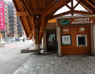 Distributeur de billets Crédit Agricole