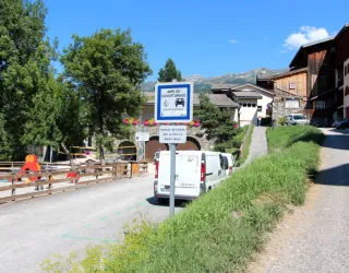 Montchavin carpooling area