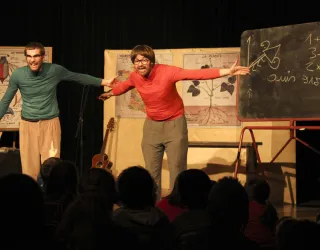 « L’école des petits Robert » - Cie Robert et moi  | FESTIVAL "UN AUTOMNE SUR LES PLANCHES" POUR LES SCOLAIRES_Aime-la-Plagne
