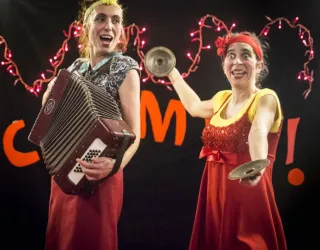 « Opéra Pouët - Carmen ou presque » - Cie Zoélastic | FESTIVAL "UN AUTOMNE SUR LES PLANCHES" POUR LES SCOLAIRES_Aime-la-Plagne