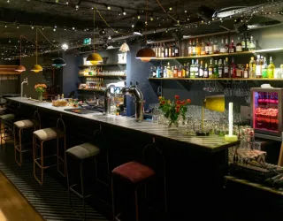 bar