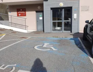 Place de parking PMR