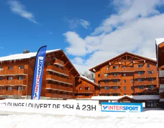 Intersport Plagne Soleil, next to the Vancouver bar