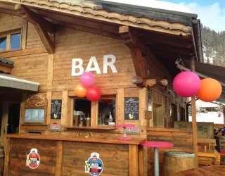 bar ext.jpg