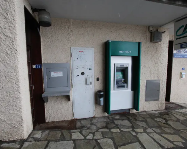 Distributeur de billets à Montchavin