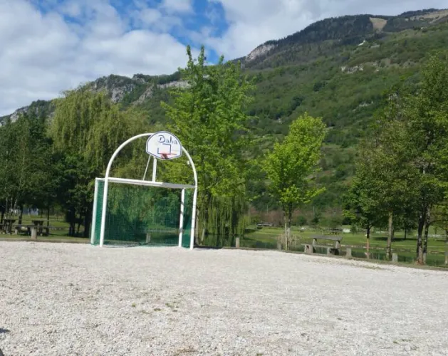 Terrain multi-sports Base de Loisirs de Centron