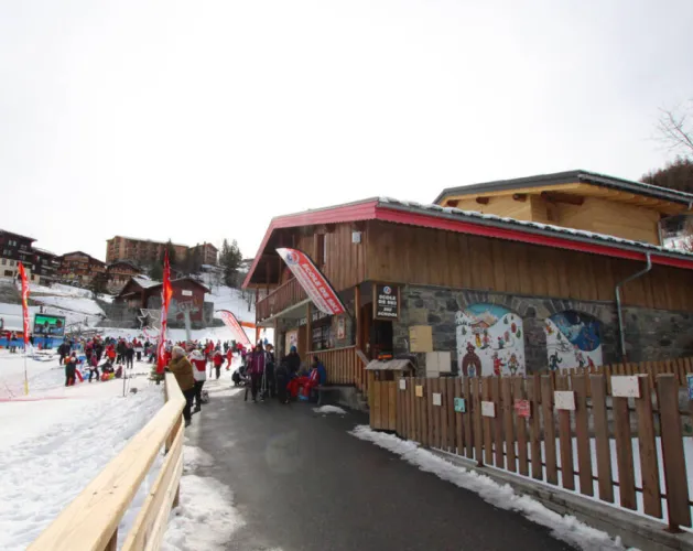 Access to Montchavin Ski School