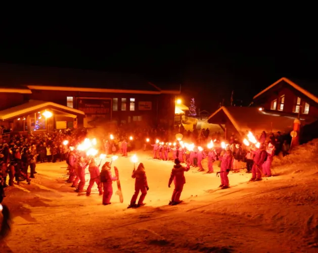 Torchlight descent