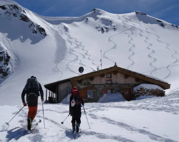 Ski touring excursions with the Bureau des Guides de Montalbert