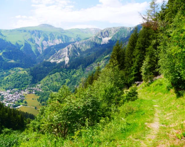The Plan des Gouilles refuge by the Enclos du Seil