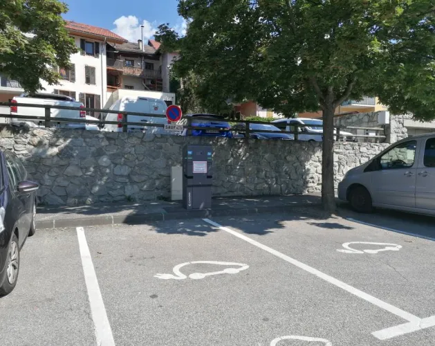 Charging station for electric vehicles in Aime
