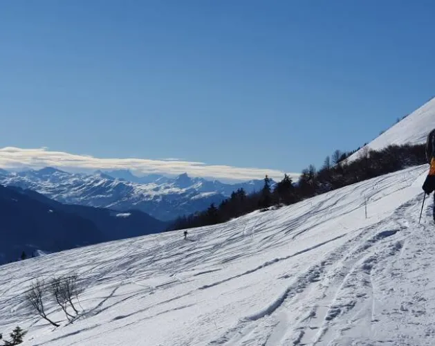 Family hikes in the winter activity area at Granier