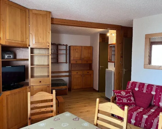 One-room apartment (divisible to sleep 5) in 'La Clé' Residence_Montchavin-les-Coches