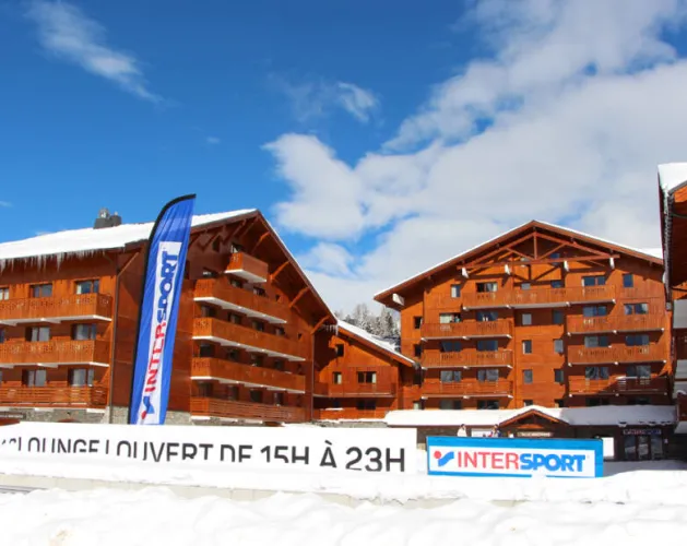 Intersport Plagne Soleil, next to the Vancouver bar