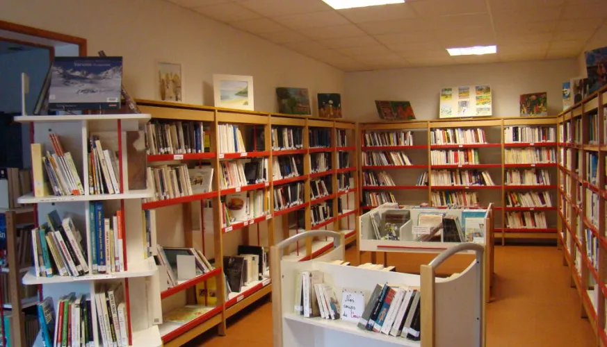 Champagny Library