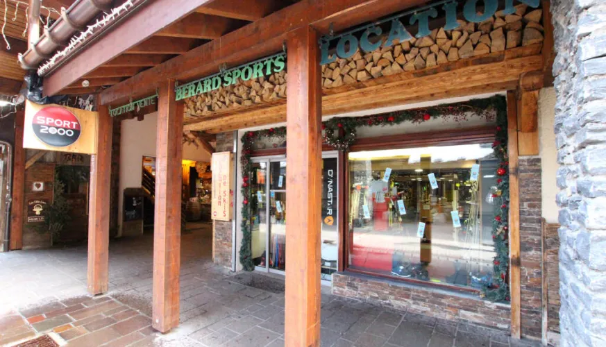 Sport 2000 from rue Pietonne