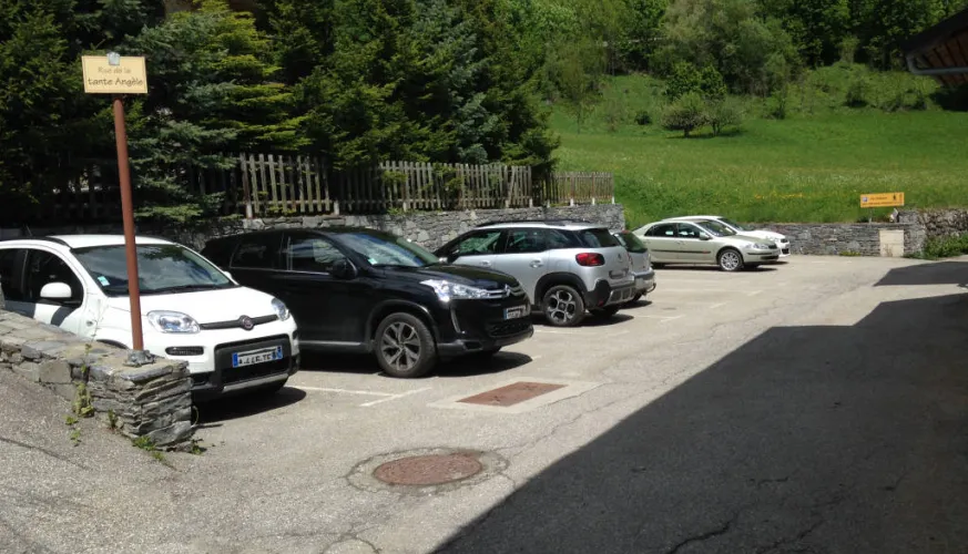 Parking de la via ferrata Grosses Pierres