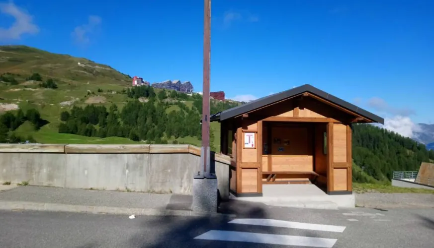 Arrêt navette HLM