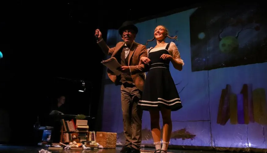 Teatime show | Pie la forêt des livres - Dos mundos al Arte_Aime-la-Plagne
