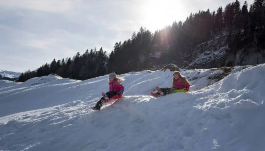 Snowshoe outing : Family outing in Champagny's history and heritage_Champagny-en-Vanoise