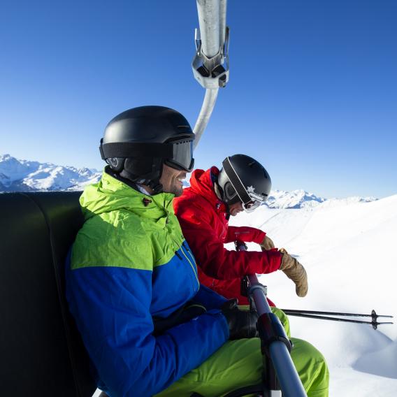 Ski télésiège entre amis La Plagne