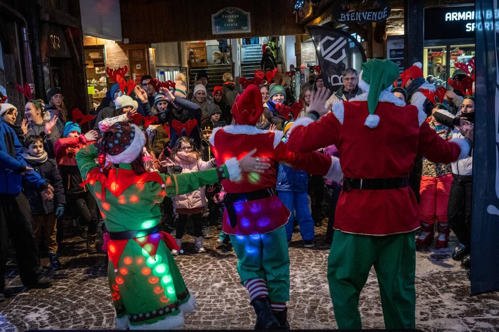 Séance photo avec le Père Noël Plagne Centre Rendez vous in Plagne Centre