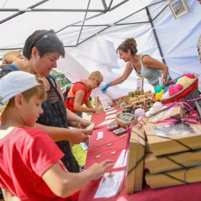 Markets and garage sales