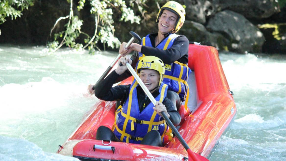 Canoe-raft