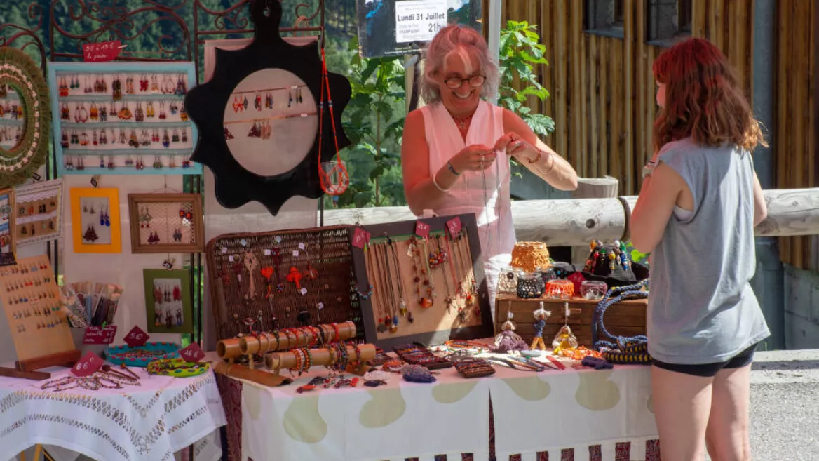 Marché Artisanal Traders' market and garage sale_Champagny-en-Vanoise