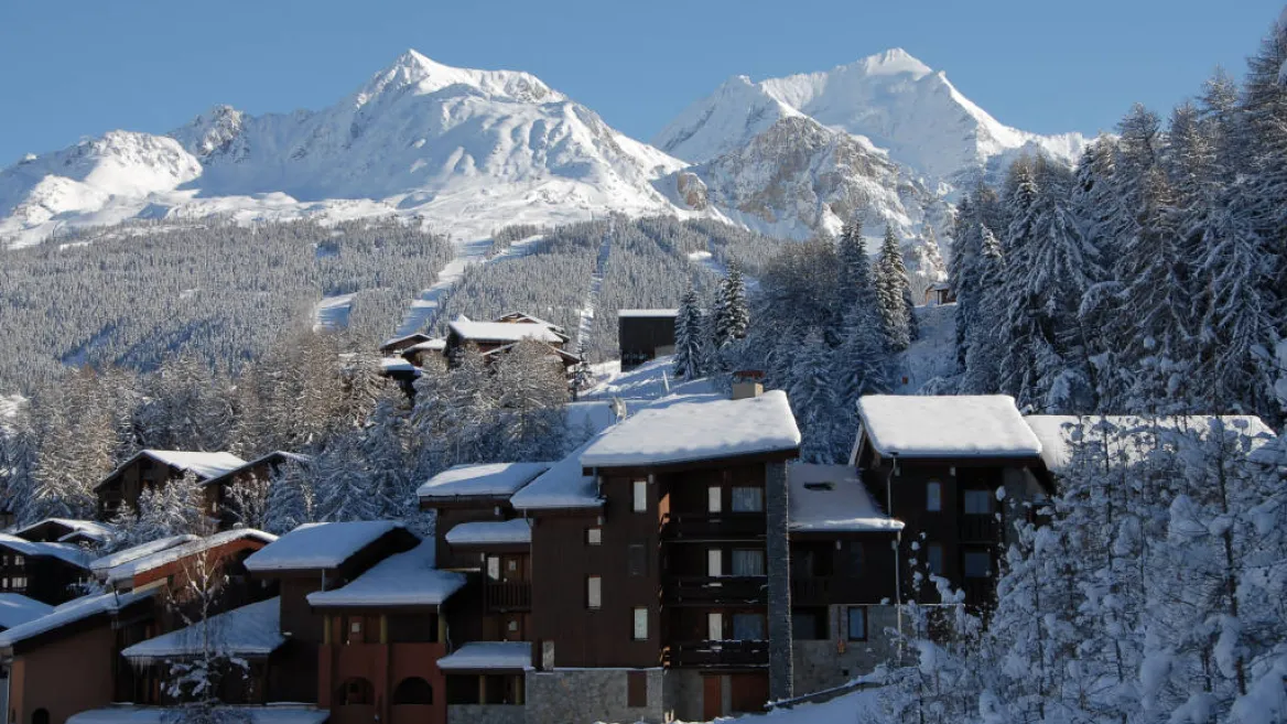 Village of Coches under the snow