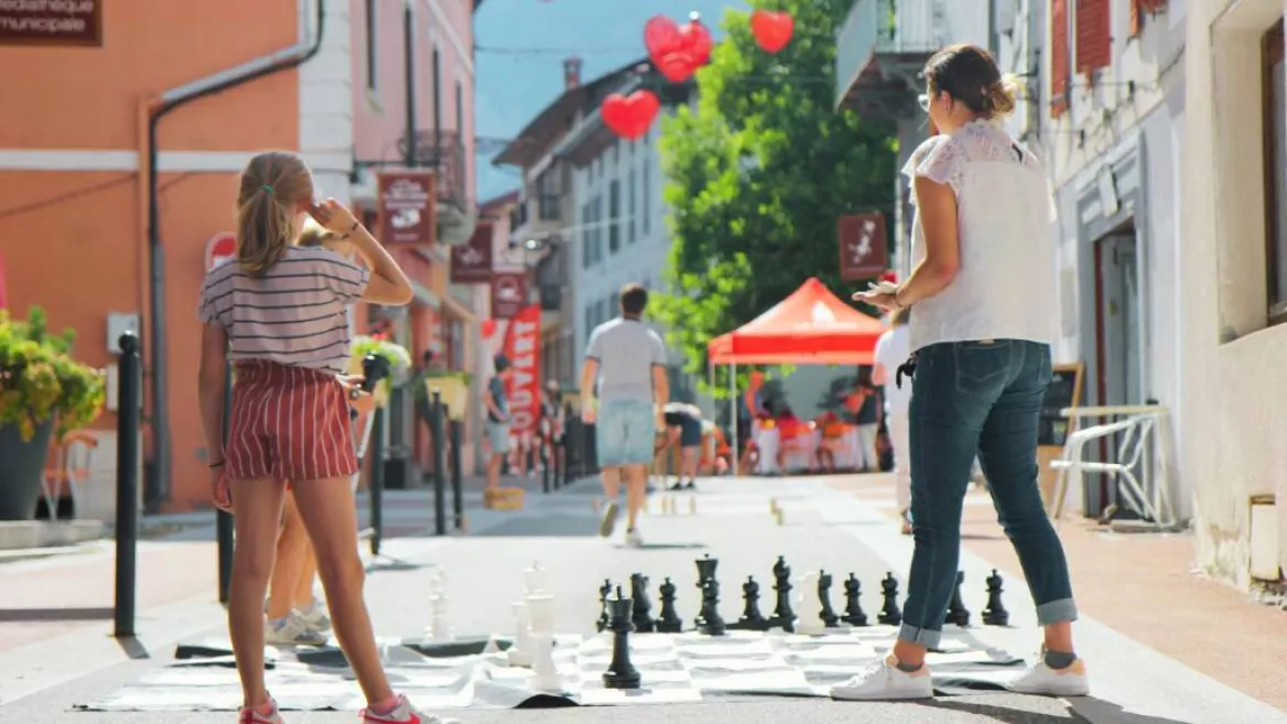 Thursday is 'Discovery and Activity Day' in the Grand’Rue_Aime-la-Plagne
