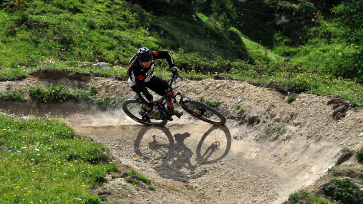 dh downhill