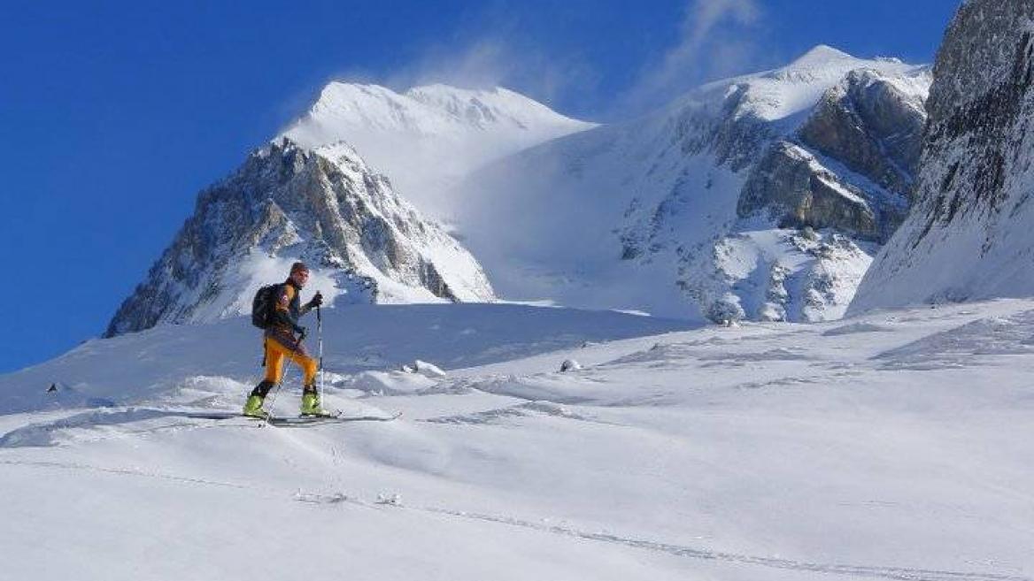 Ski touring day hikes